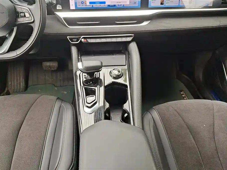 Geely Xingyue L 2024 2.0TD High-Power Automatic Two-Wheel Drive Sky Edition — миниатюра 16
