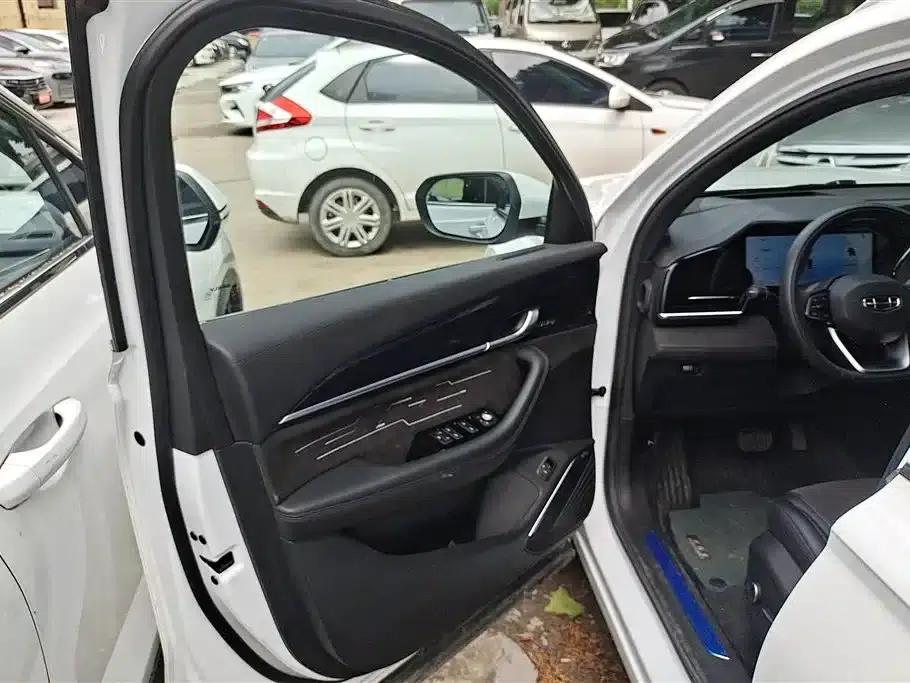 Geely Xingyue L 2024 2.0TD High-Power Automatic Two-Wheel Drive Sky Edition — миниатюра 7