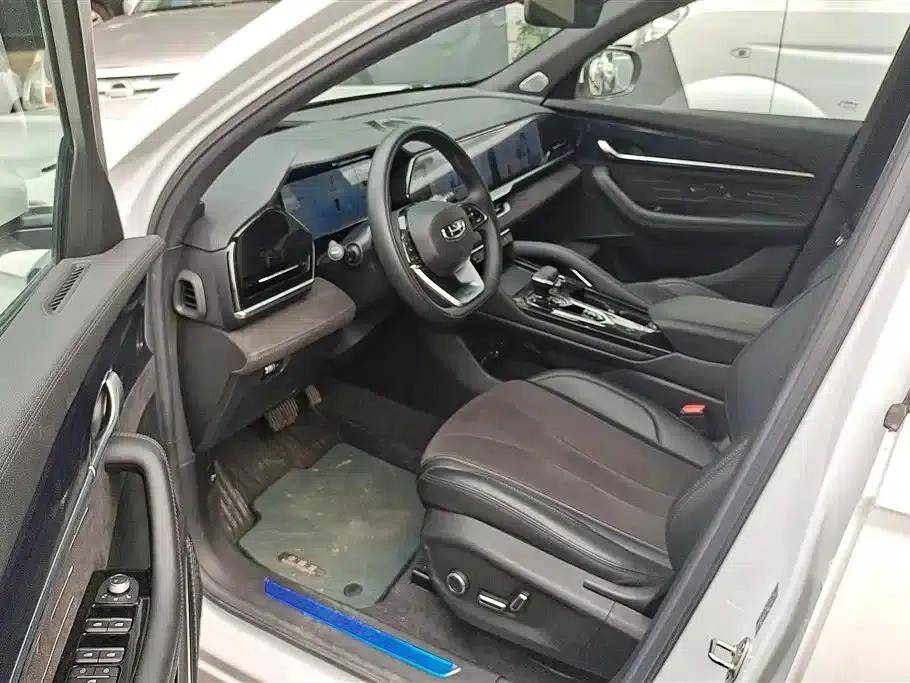 Geely Xingyue L 2024 2.0TD High-Power Automatic Two-Wheel Drive Sky Edition — миниатюра 9