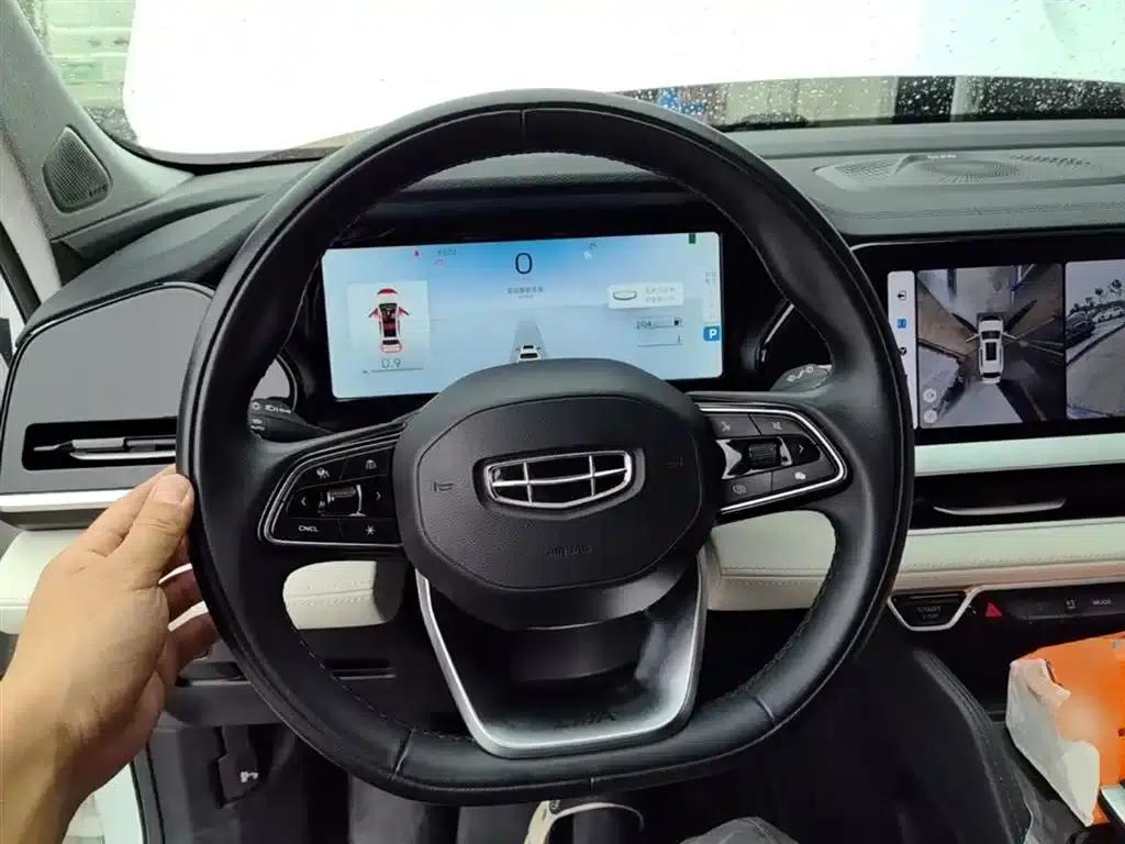 Geely Xingyue L 2023 2.0TD High-Power Automatic Two-Wheel Drive Flagship Edition — миниатюра 11