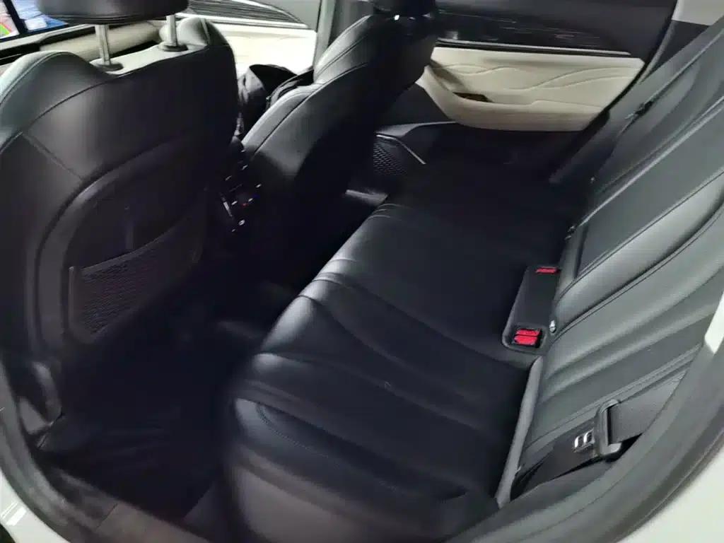 Geely Xingyue L 2023 2.0TD High-Power Automatic Two-Wheel Drive Flagship Edition — миниатюра 17