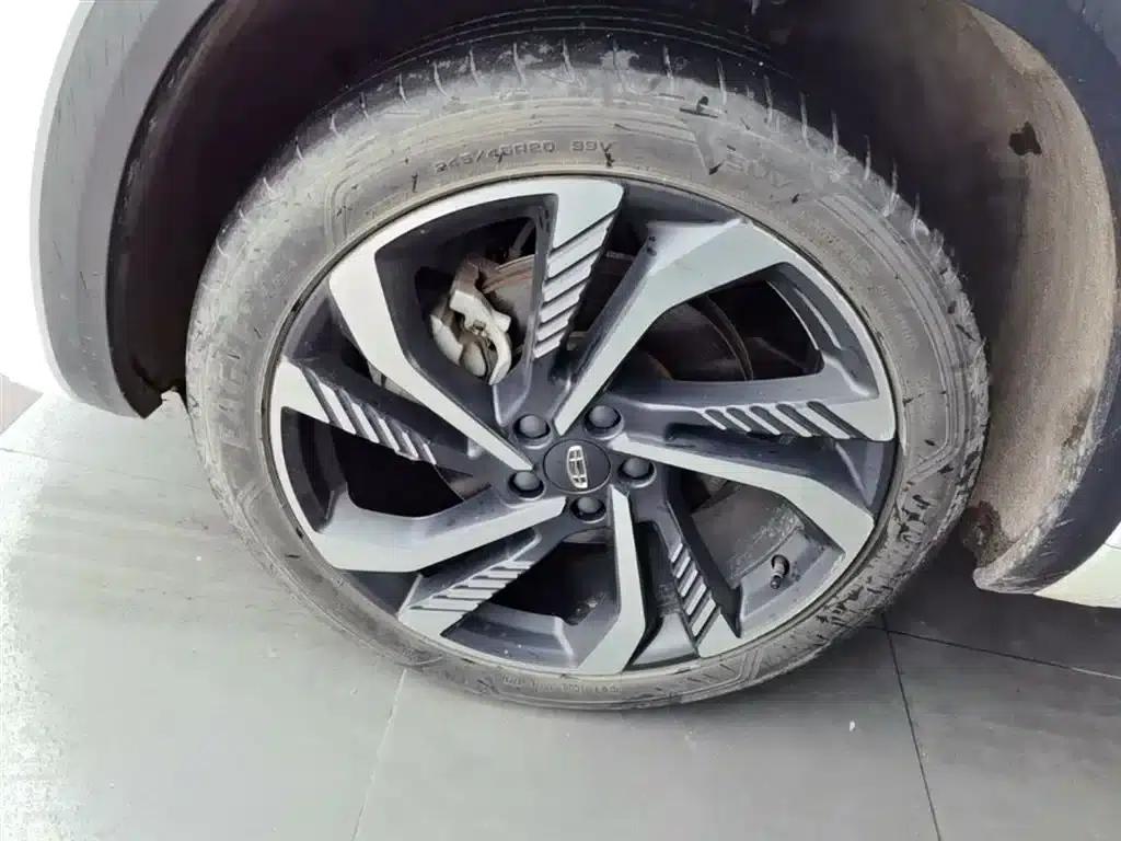 Geely Xingyue L 2023 2.0TD High-Power Automatic Two-Wheel Drive Flagship Edition — миниатюра 23