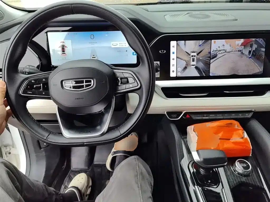 Geely Xingyue L 2023 2.0TD High-Power Automatic Two-Wheel Drive Flagship Edition — миниатюра 10