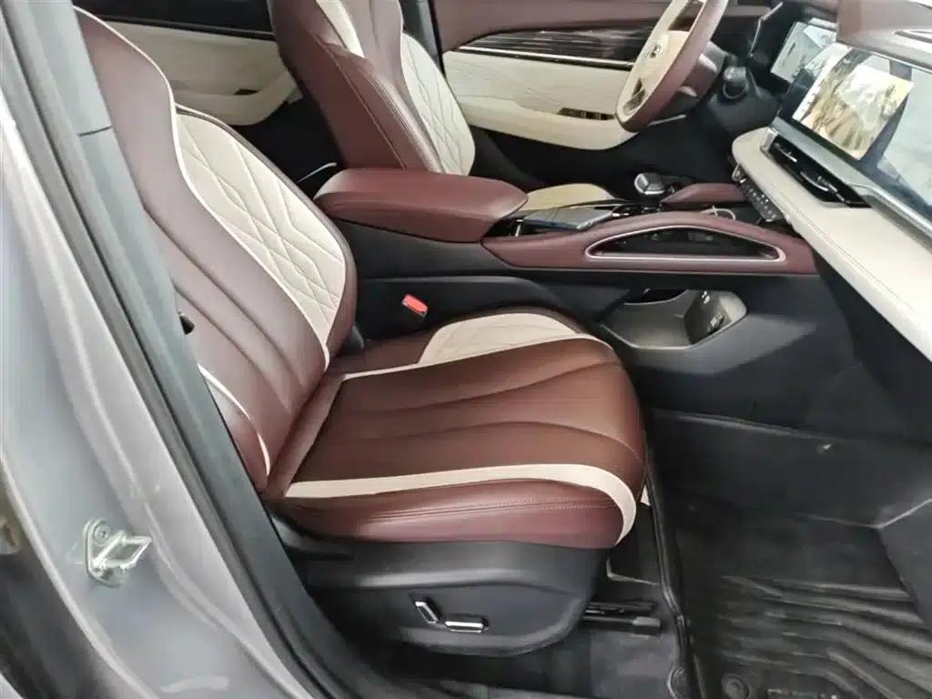 Geely Xingyue L 2021 2.0TD High-Power Automatic Four-Wheel Drive Premium Edition — миниатюра 25
