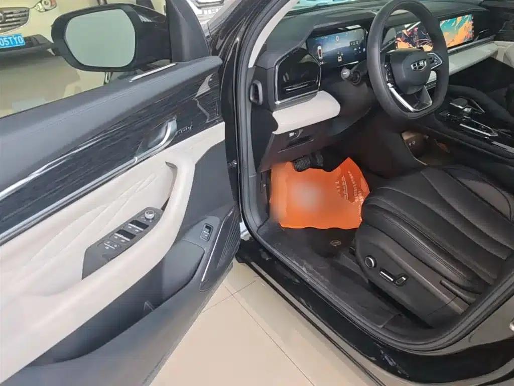 Geely Xingyue L 2023 2.0TD High-Power Automatic Two-Wheel Drive Flagship Edition — миниатюра 12