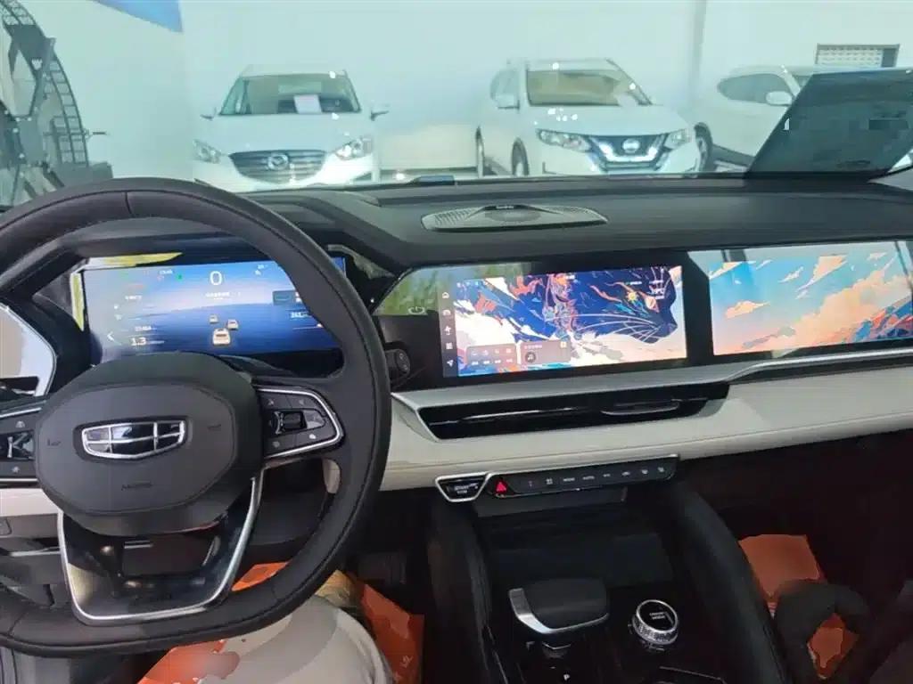 Geely Xingyue L 2023 2.0TD High-Power Automatic Two-Wheel Drive Flagship Edition — миниатюра 6