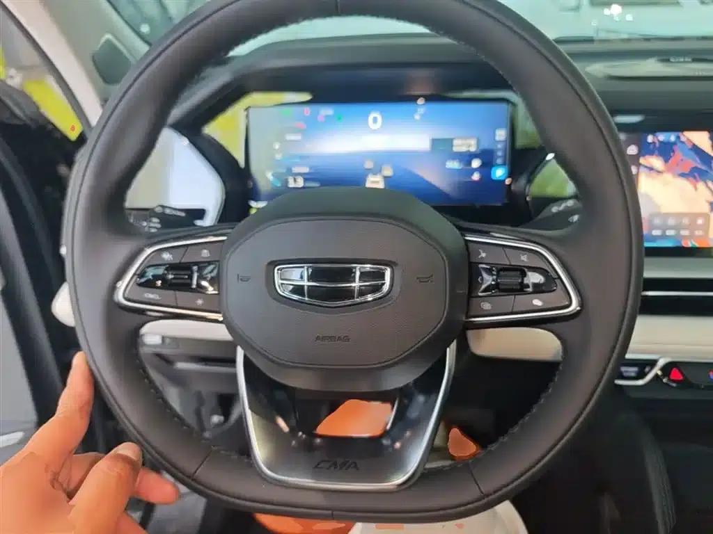 Geely Xingyue L 2023 2.0TD High-Power Automatic Two-Wheel Drive Flagship Edition — миниатюра 7