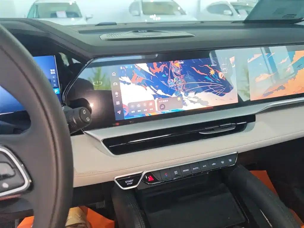 Geely Xingyue L 2023 2.0TD High-Power Automatic Two-Wheel Drive Flagship Edition — миниатюра 9