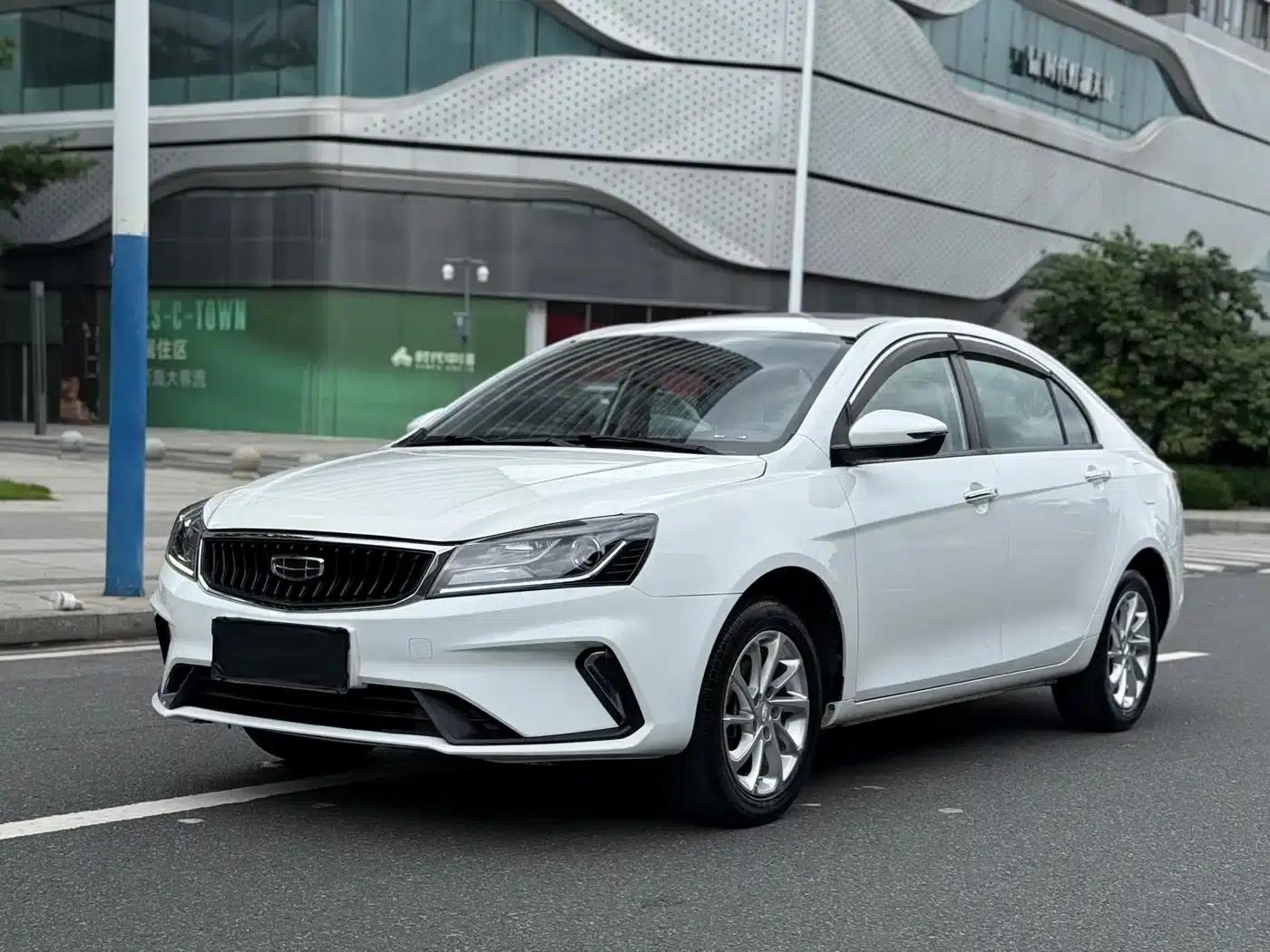 Geely Emgrand 2021 UP 1.5L CVT Luxury Edition — миниатюра 1