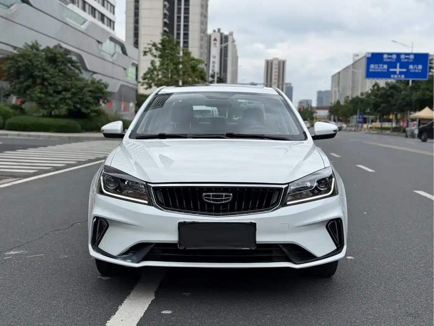Geely Emgrand 2021 UP 1.5L CVT Luxury Edition — миниатюра 2