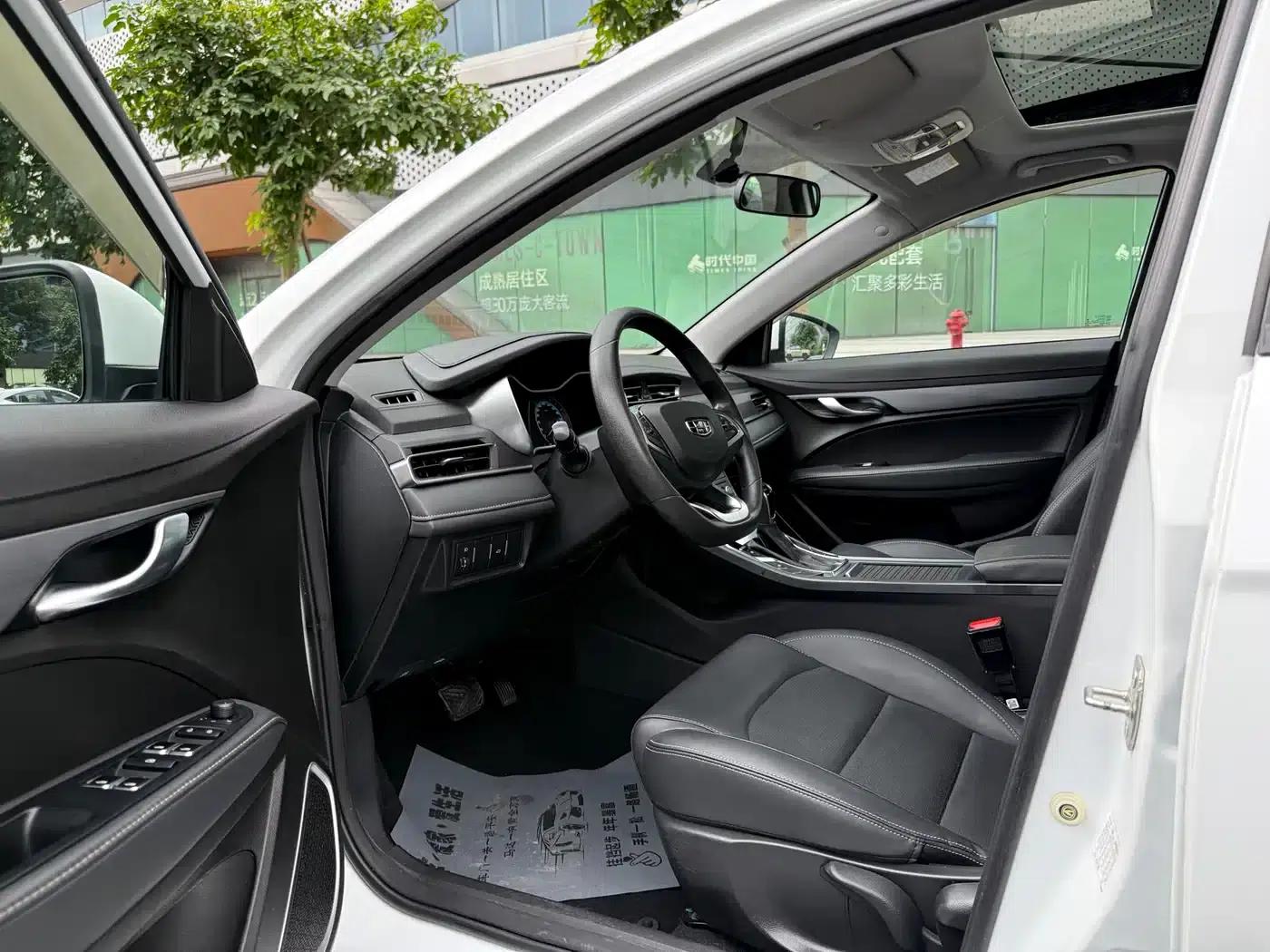 Geely Emgrand 2021 UP 1.5L CVT Luxury Edition — миниатюра 9