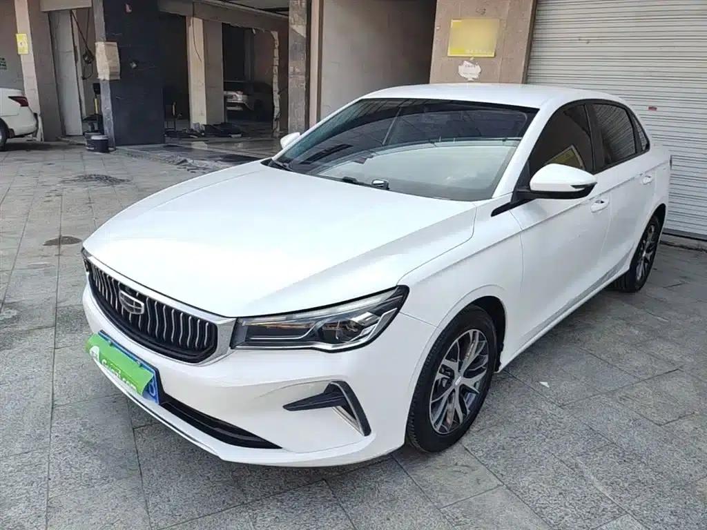 Geely Emgrand 2023 4th Generation Champion Edition 1.5L CVT Luxury — миниатюра 1