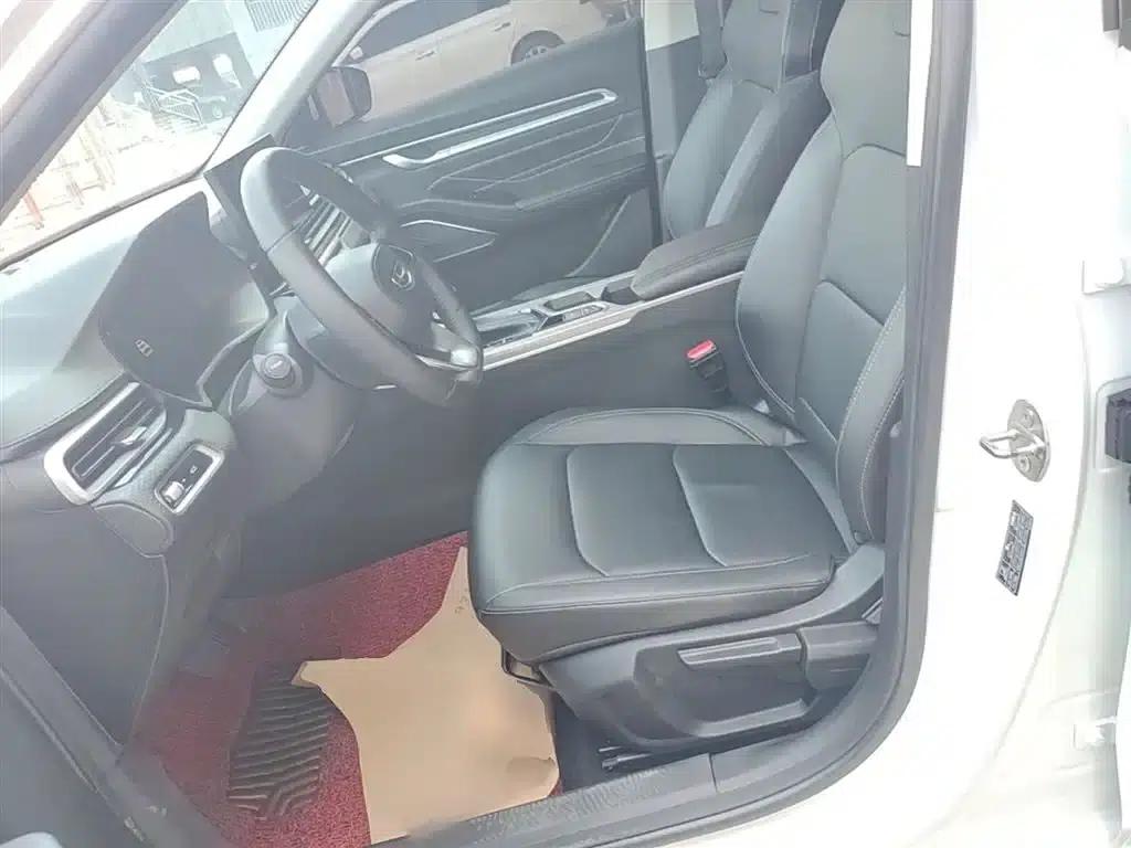 Geely Emgrand 2023 4th Generation Champion Edition 1.5L CVT Luxury — миниатюра 15