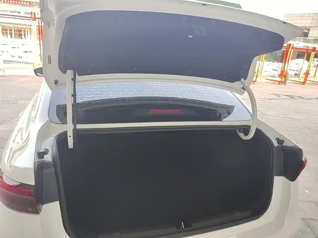 Geely Emgrand 2023 4th Generation Champion Edition 1.5L CVT Luxury — миниатюра 19
