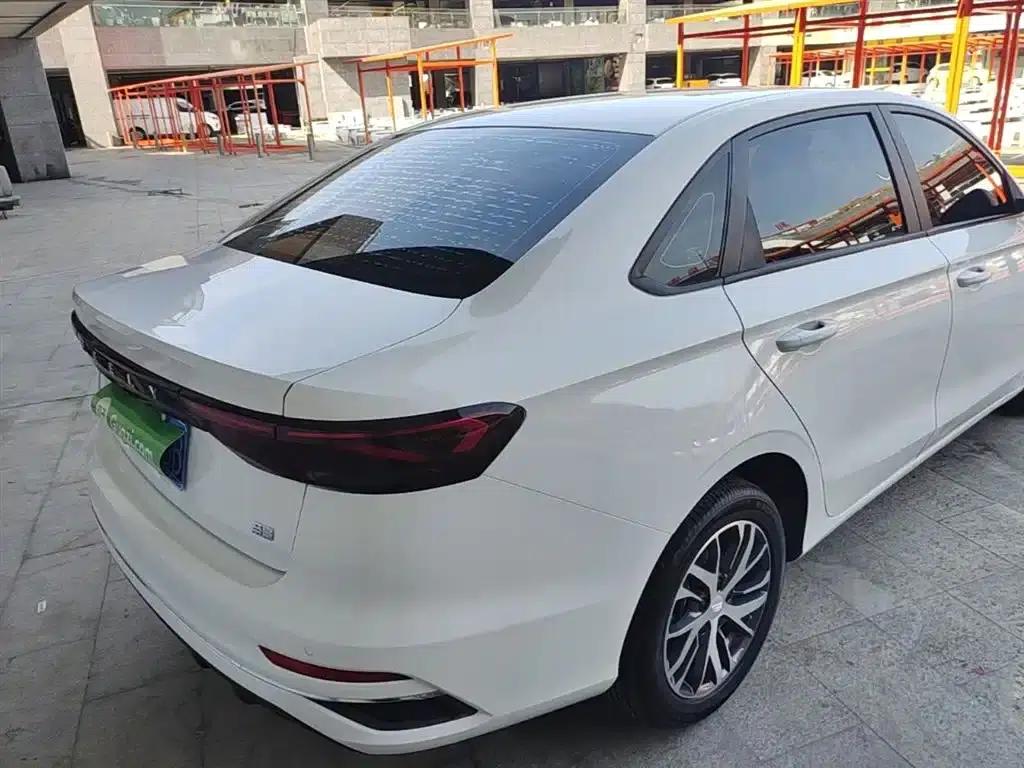 Geely Emgrand 2023 4th Generation Champion Edition 1.5L CVT Luxury — миниатюра 7