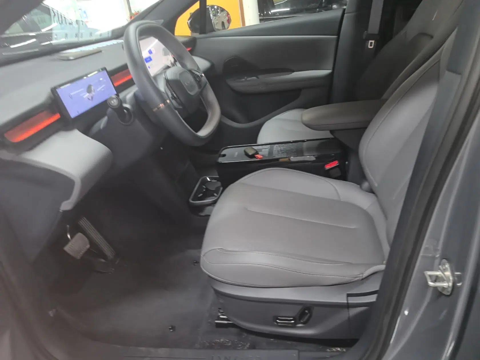 Lynk & Co Z20 2025 530 km Range Rear-Wheel Drive Pro — миниатюра 18