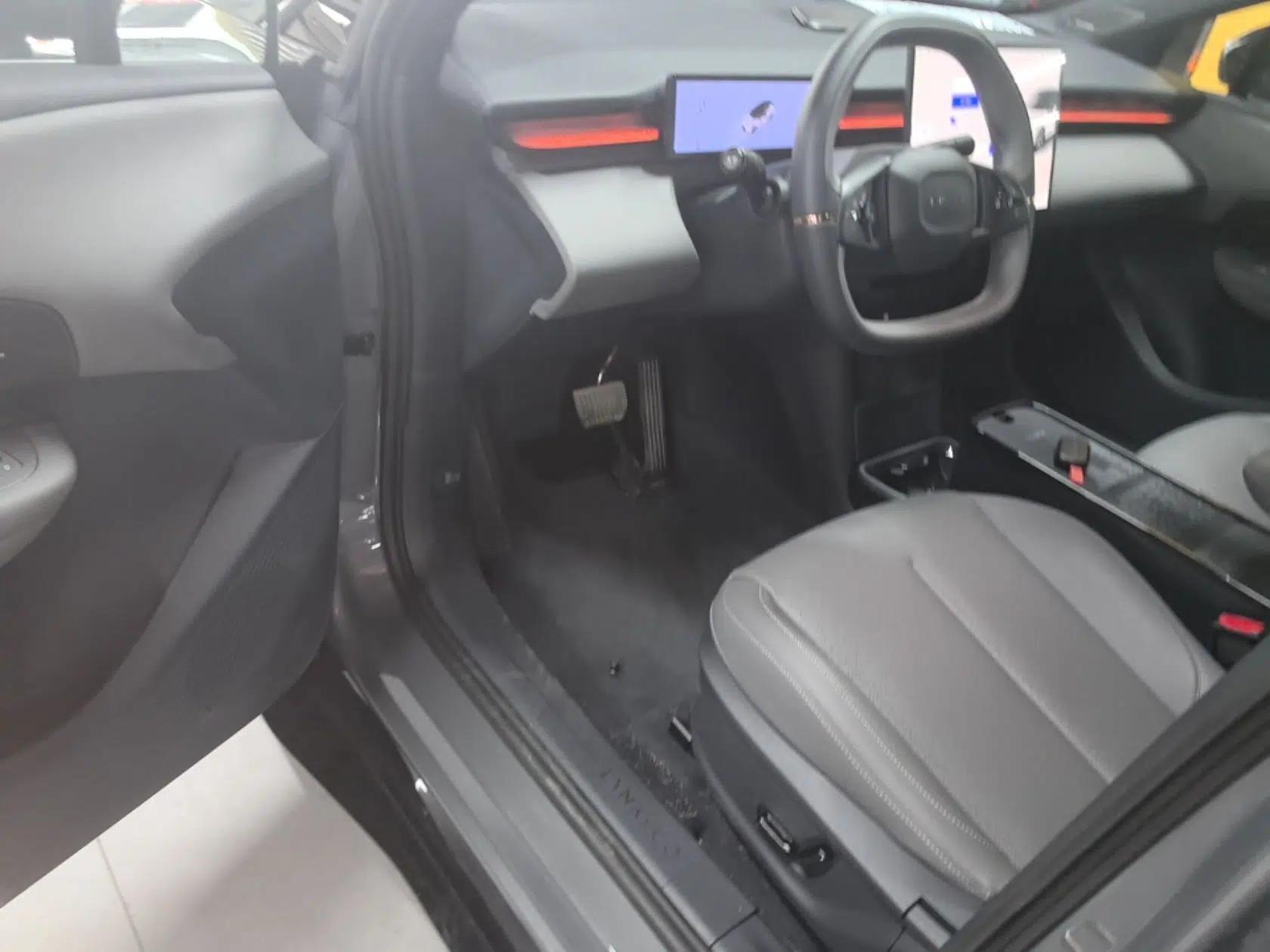 Lynk & Co Z20 2025 530 km Range Rear-Wheel Drive Pro — миниатюра 19