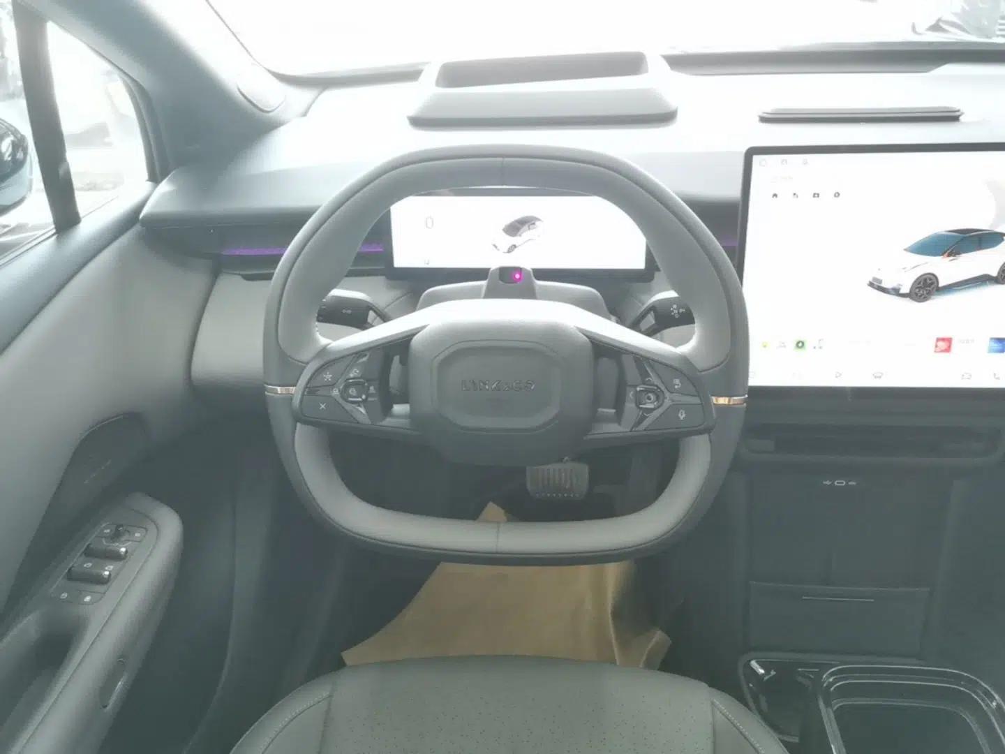Lynk & Co Z20 2025 530 km Range Rear-Wheel Drive Max — миниатюра 14