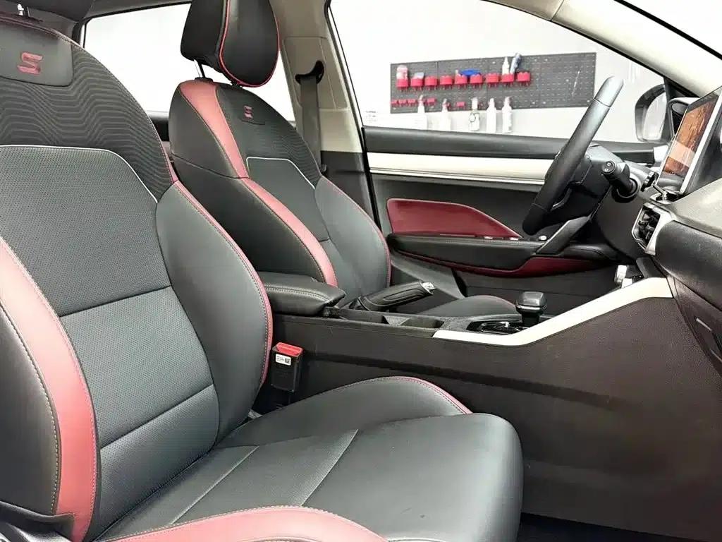 Geely Binyue 2021 1.4T DCT Platinum Edition — миниатюра 7