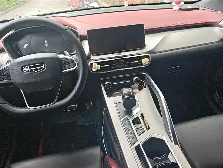 Geely Binyue 2020 PRO 260T DCT Battle — миниатюра 12