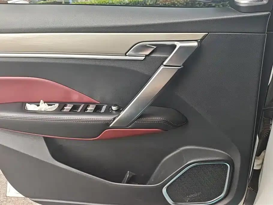 Geely Binyue 2020 PRO 260T DCT Battle — миниатюра 7