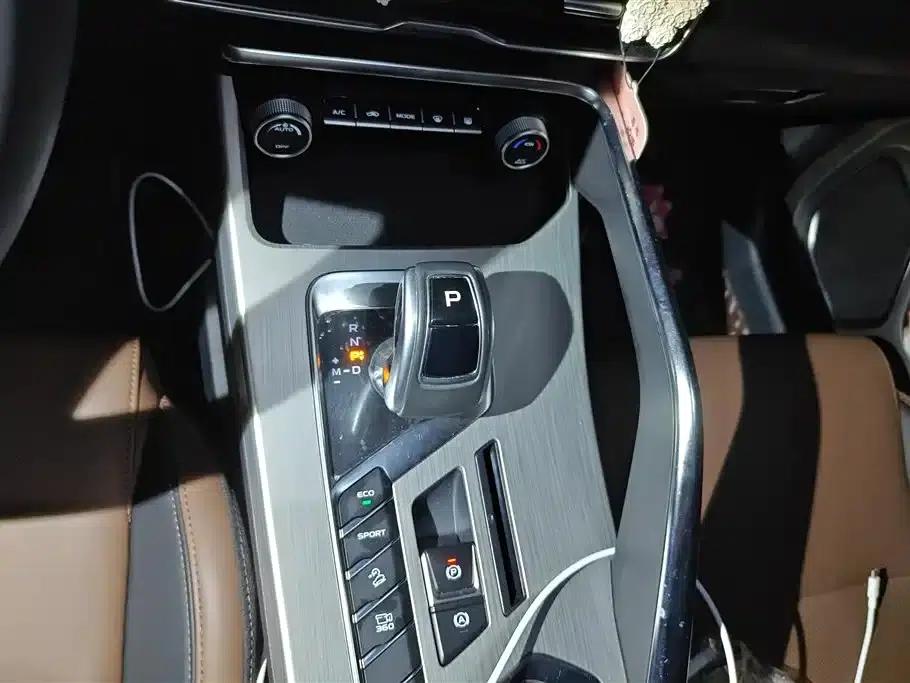 Geely Binyue 2019 260T DCT Ranger (National V Emission Standard) — миниатюра 16