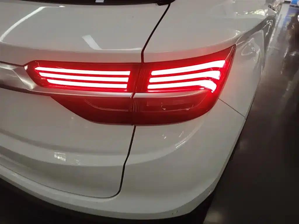 Geely Binyue 2019 Sport 260T DCT Battle (China VI Emission Standard) — миниатюра 8