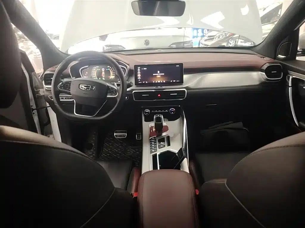Geely Binyue 2019 Sport 260T DCT Battle (China VI Emission Standard) — миниатюра 10