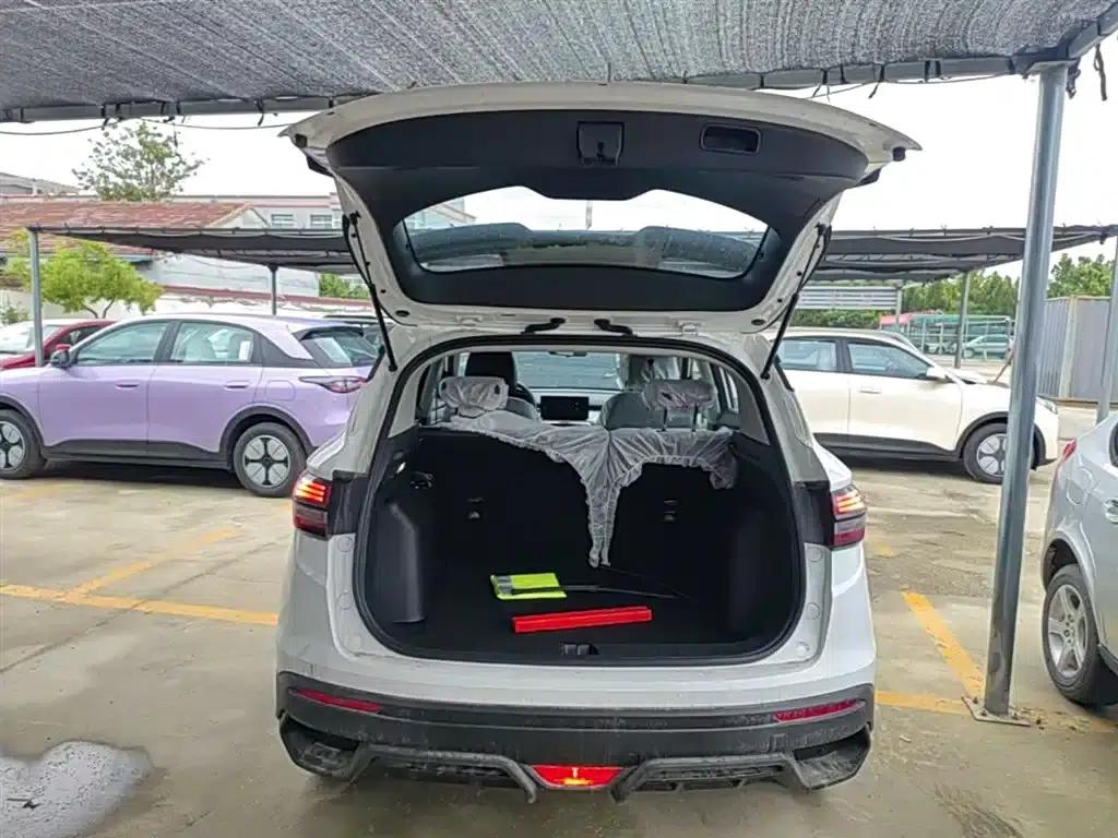 Geely Binyue 2025 1.5L CVT Super Power — миниатюра 19