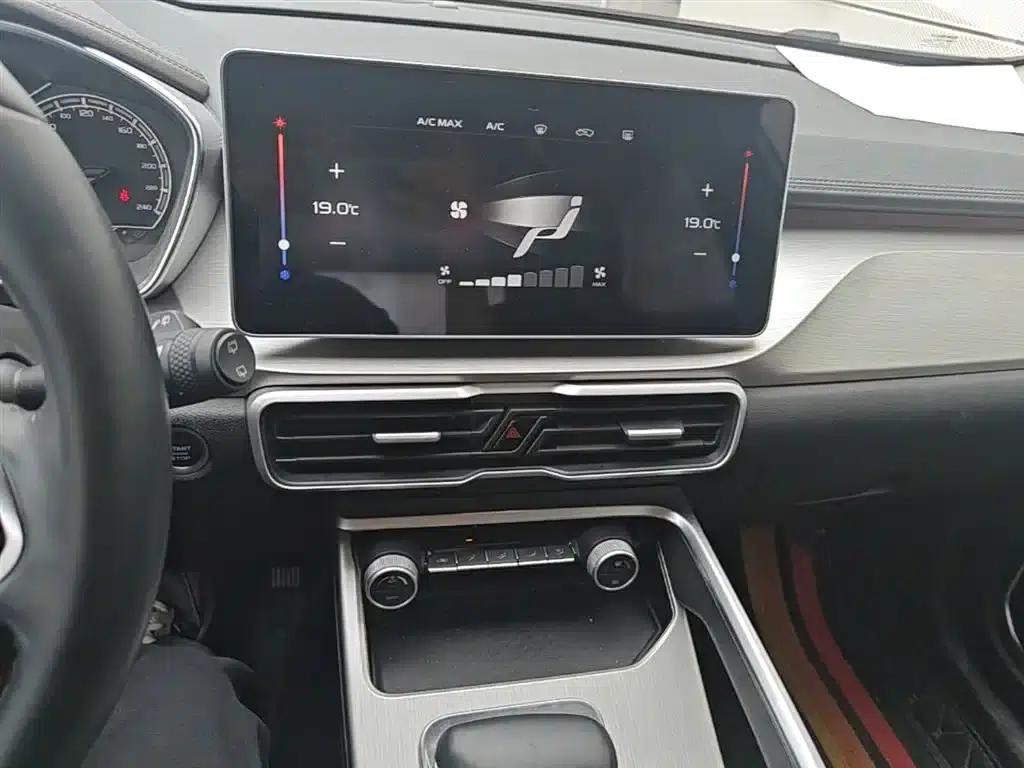 Geely Binyue 2021 1.4T DCT Diamond Edition — миниатюра 13