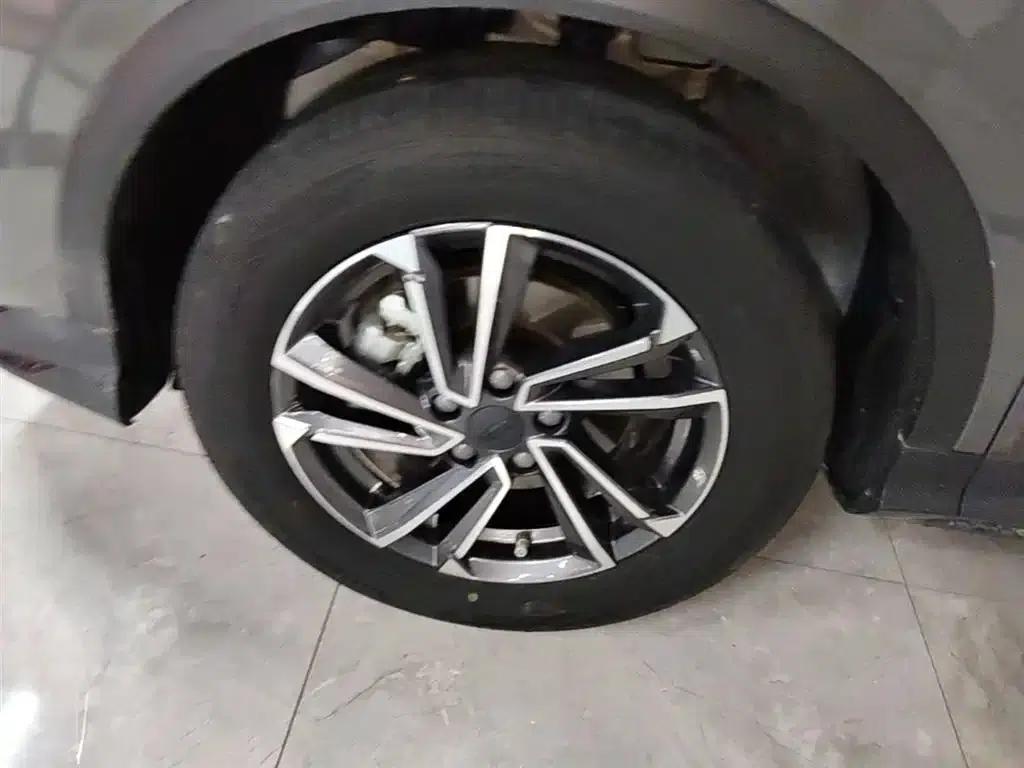 Geely Binyue 2023 1.5T DCT Platinum Edition — миниатюра 23