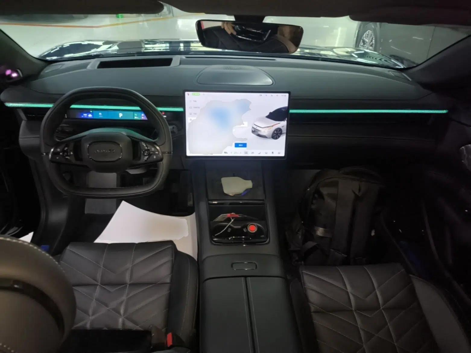 Lynk & Co 10 EM-P 2025 Model 120 Four-Wheel Drive Ultra — миниатюра 13