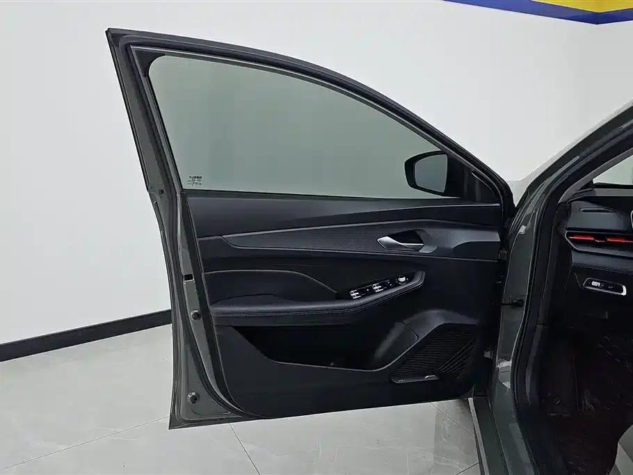 Binrui 2022 Model Binrui COOL 1.5T DCT Electric Edition — миниатюра 7