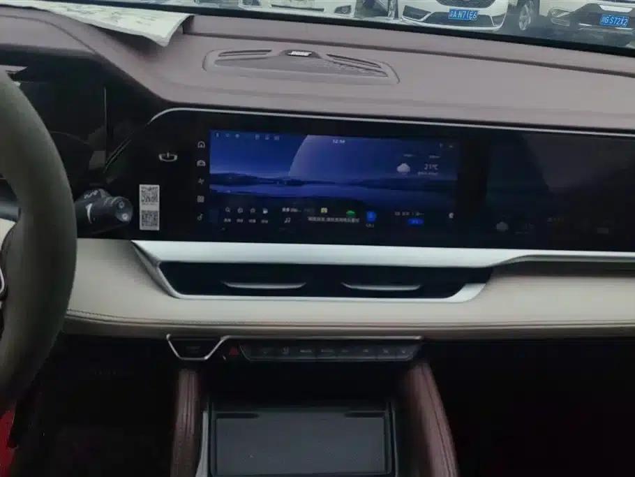 Geely Boyue L 2023 2.0TD DCT Premium Edition — миниатюра 13