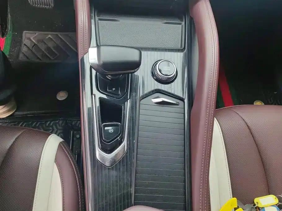 Geely Boyue L 2023 2.0TD DCT Premium Edition — миниатюра 16