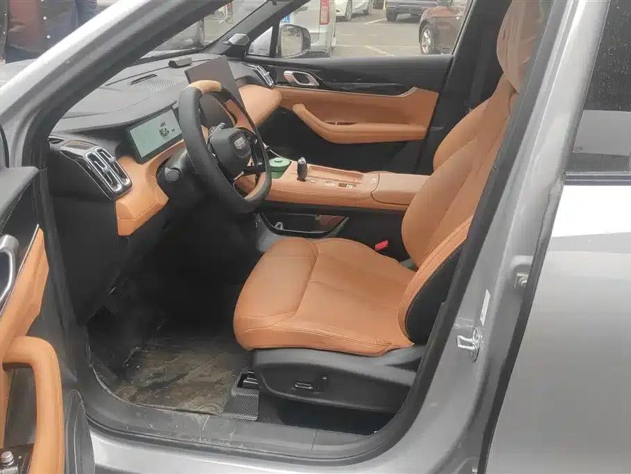 Geely Boyue L 2025 Fourth Generation 1.5TD DCT (Mountain and River) — миниатюра 9