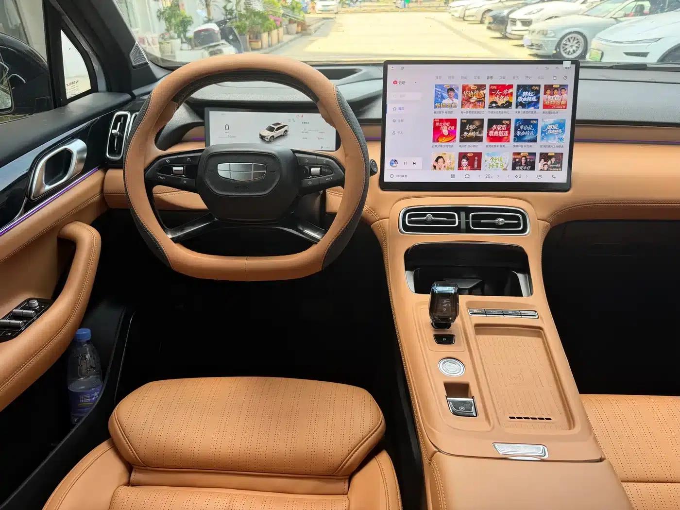 Geely Boyue L 2025 Fourth Generation 1.5TD DCT Splendid — миниатюра 10
