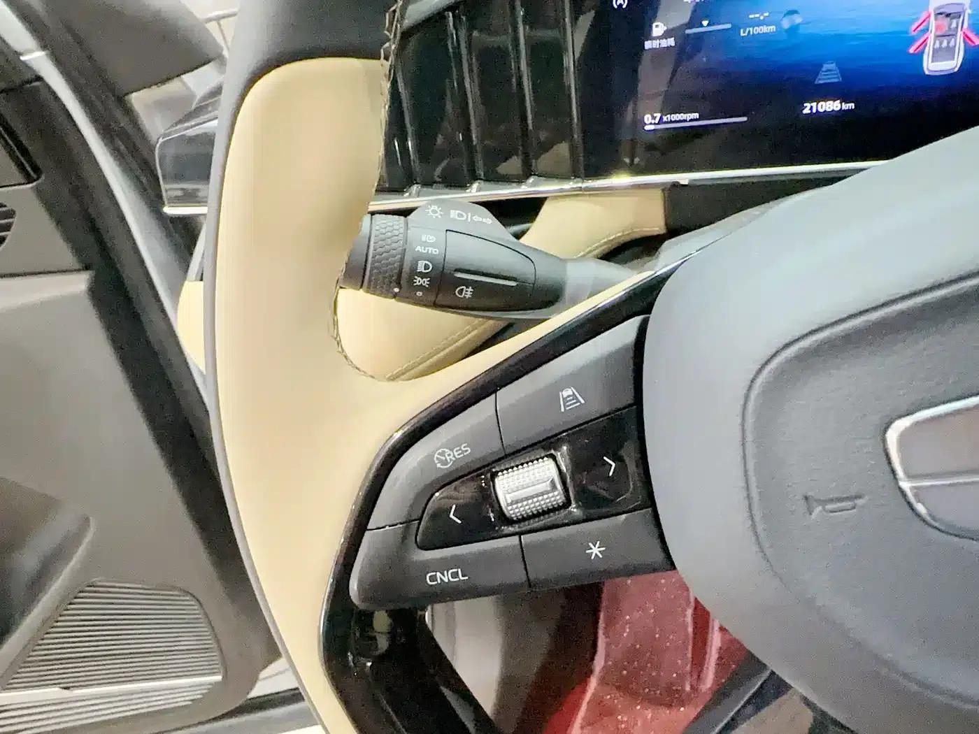 Geely Boyue L 2023 1.5TD DCT Luxury Edition — миниатюра 18
