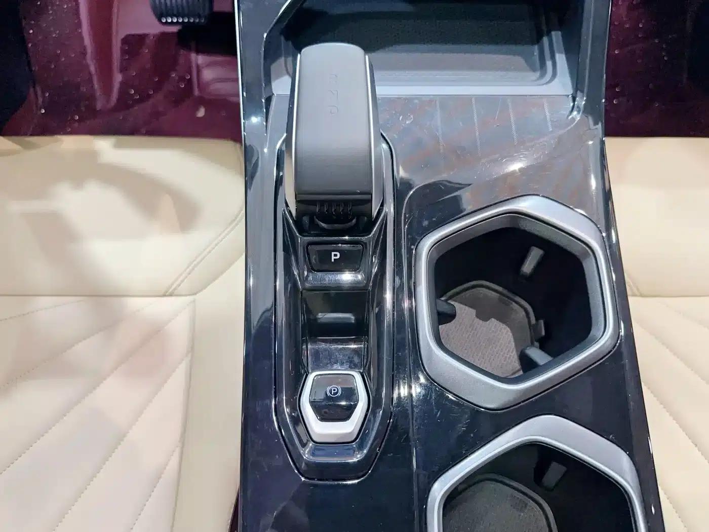 Geely Boyue L 2023 1.5TD DCT Luxury Edition — миниатюра 22