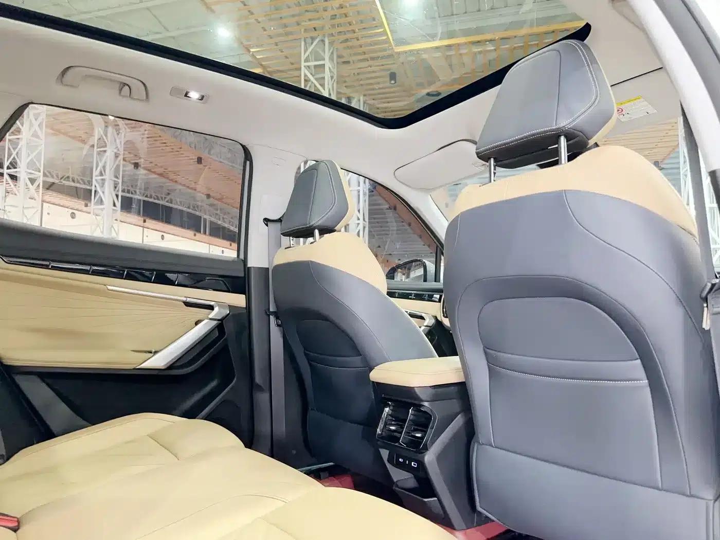 Geely Boyue L 2023 1.5TD DCT Luxury Edition — миниатюра 9