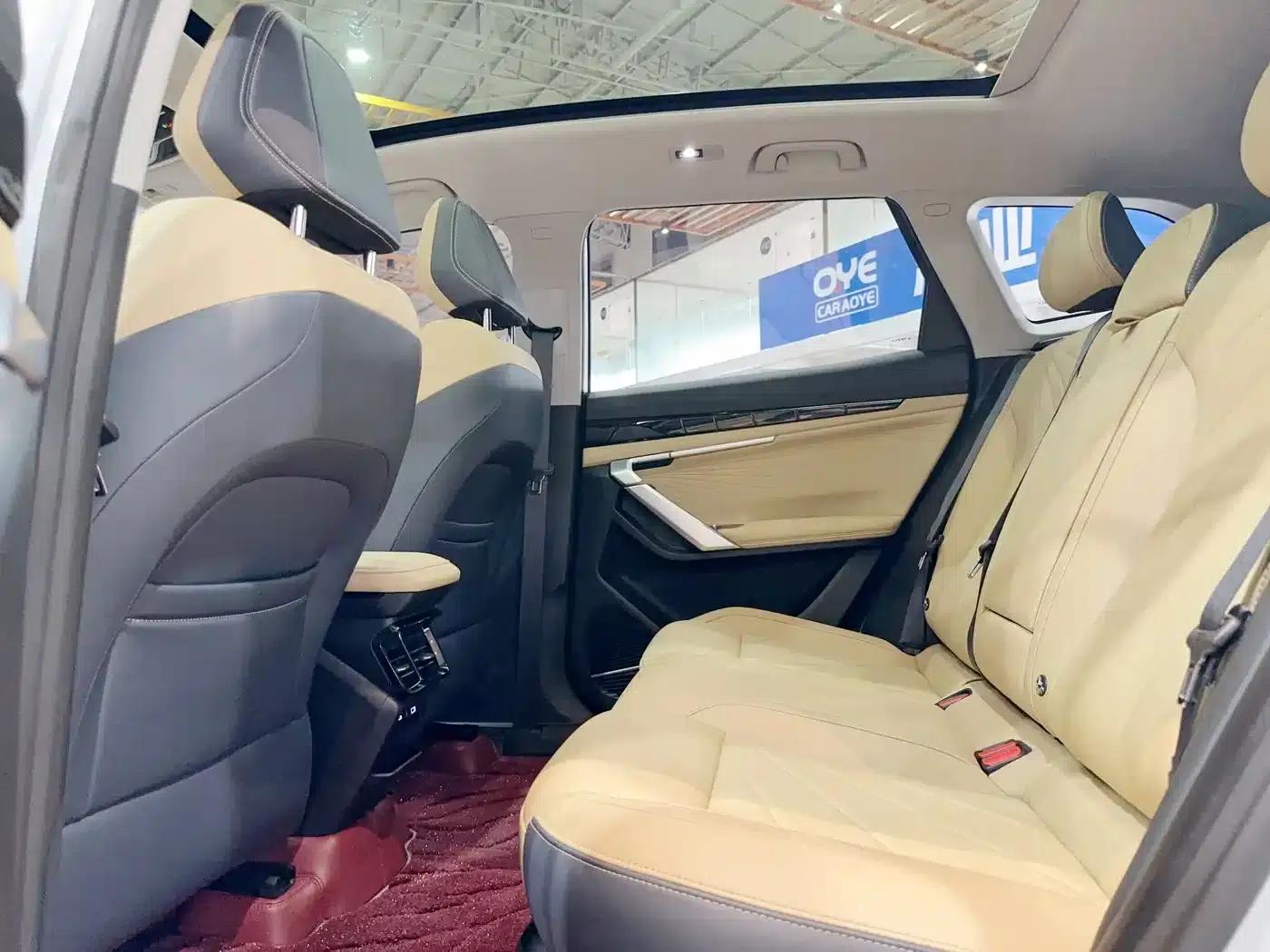 Geely Boyue L 2023 1.5TD DCT Luxury Edition — миниатюра 10