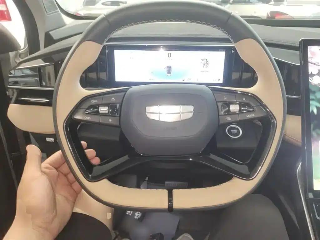 Geely Boyue L 2023 2.0TD DCT Premium Edition — миниатюра 11