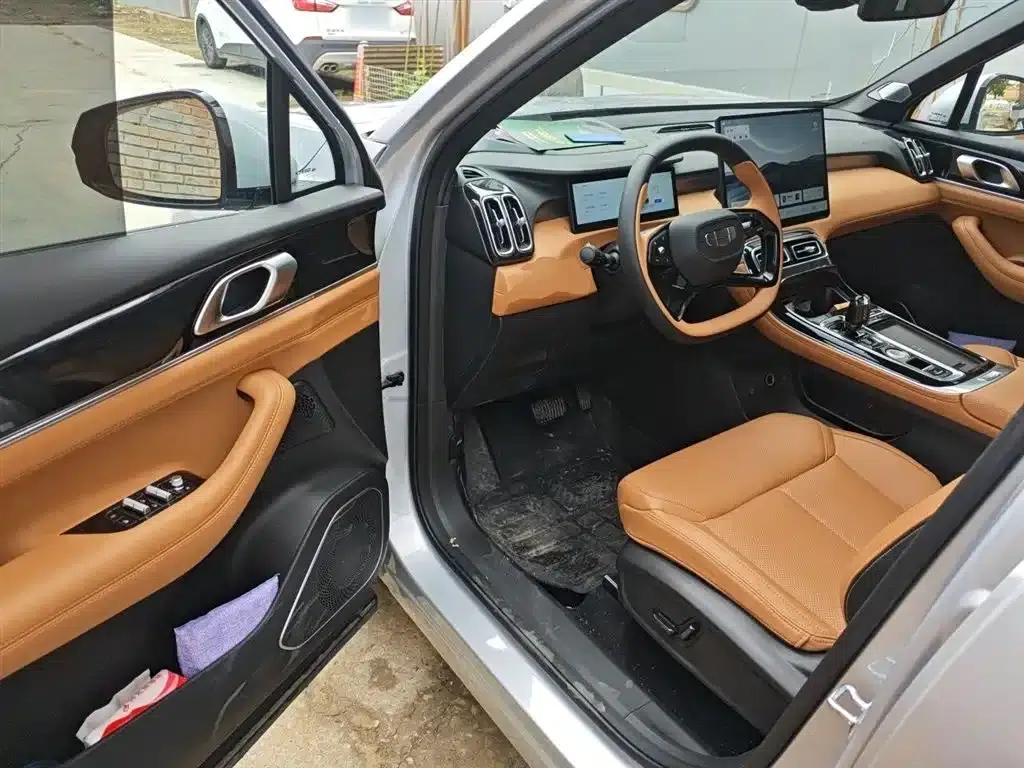 Geely Boyue L 2025 Fourth Generation 1.5TD DCT (Mountain and River) — миниатюра 13