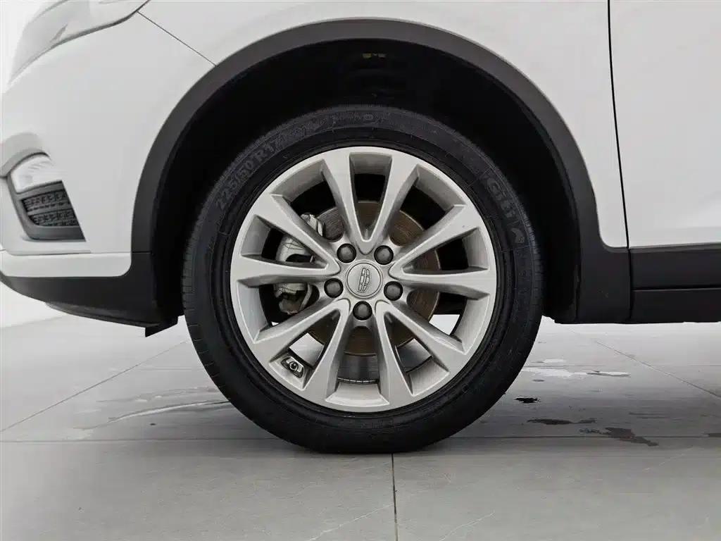 Geely GS 2018 Elegant Edition 1.8L Automatic Leading Model — миниатюра 17