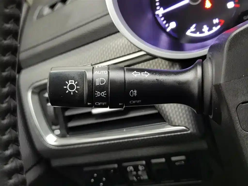 Geely GS 2018 Elegant Edition 1.8L Automatic Leading Model — миниатюра 21