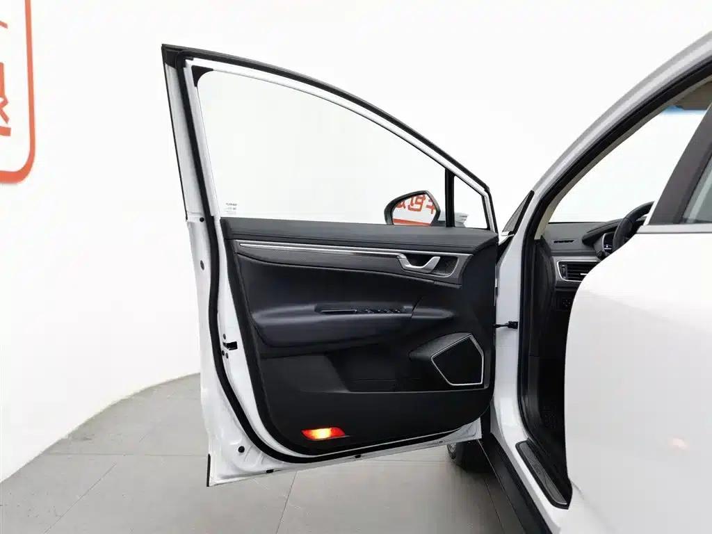 Geely GS 2018 Elegant Edition 1.8L Automatic Leading Model — миниатюра 8