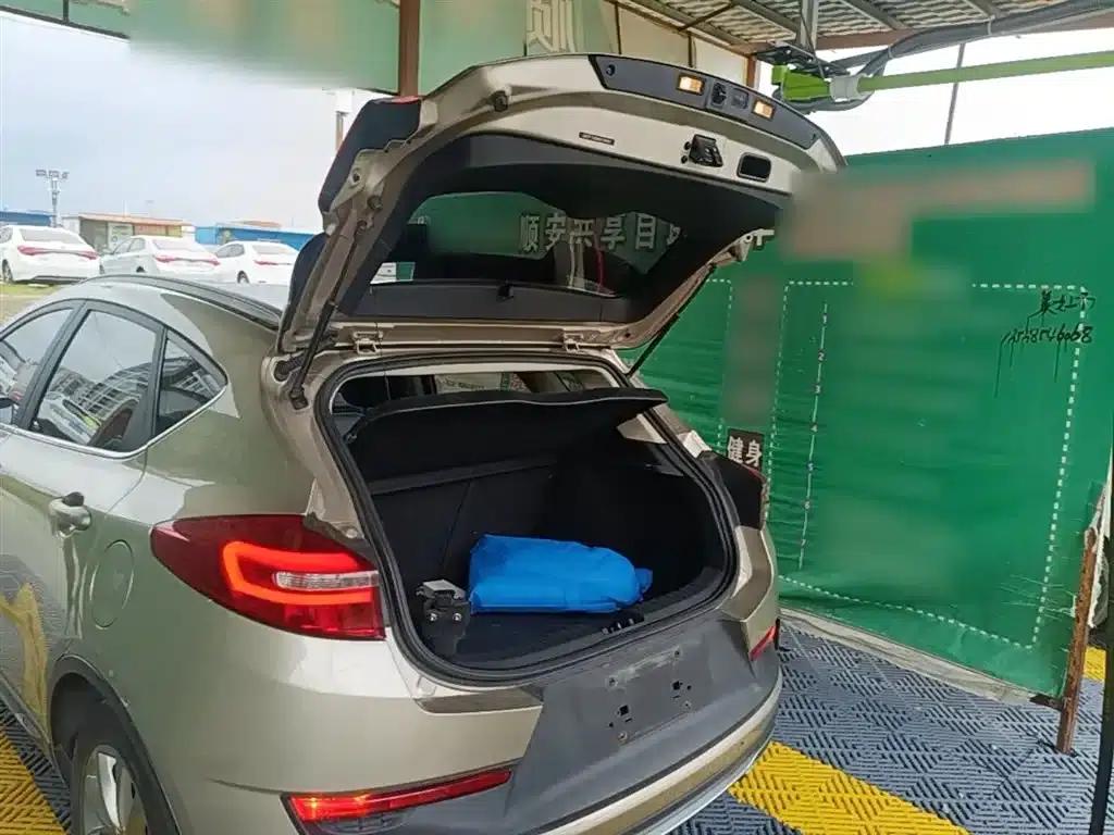 Geely GS 2016 Sport Edition 1.3T Automatic Leading Model — миниатюра 19
