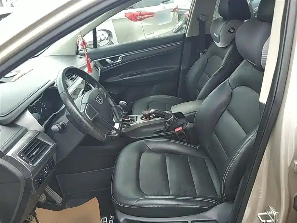 Geely GS 2016 Elegant Edition 1.8L Manual Leading Model — миниатюра 15