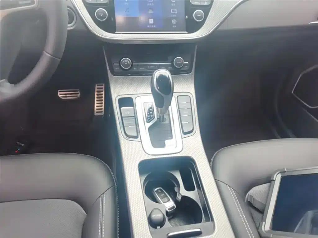 Geely GS 2016 Sport Edition 1.3T Automatic Leading Model — миниатюра 14