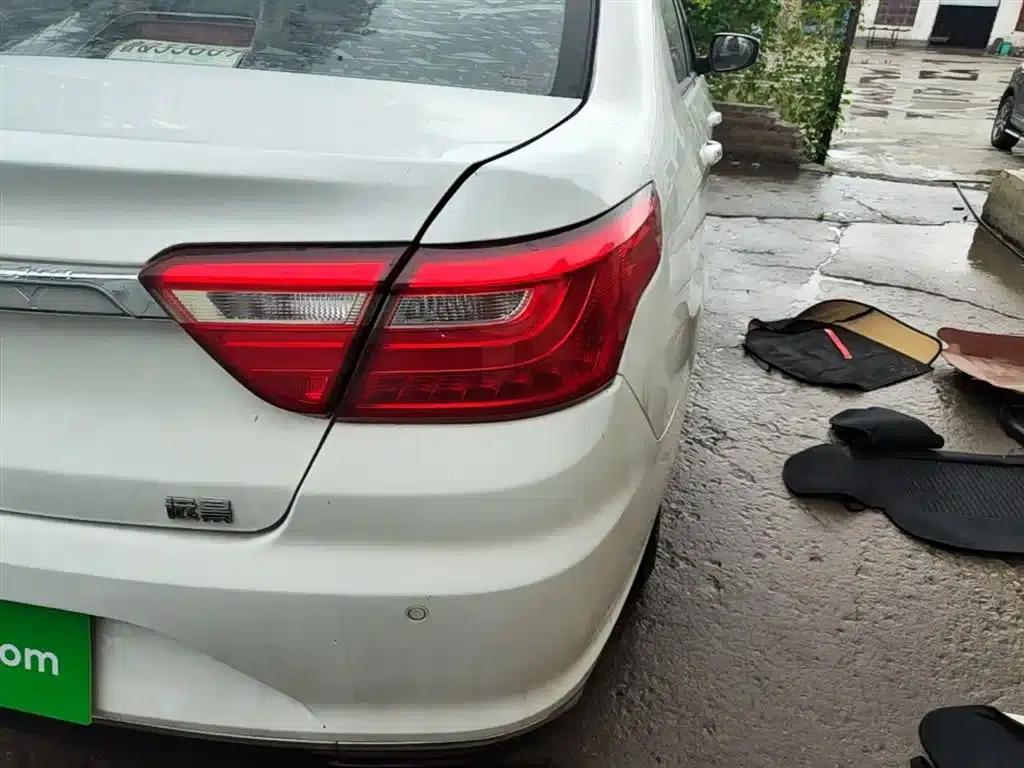 Geely Vision 2018 1.5L Manual Happiness Edition — миниатюра 8